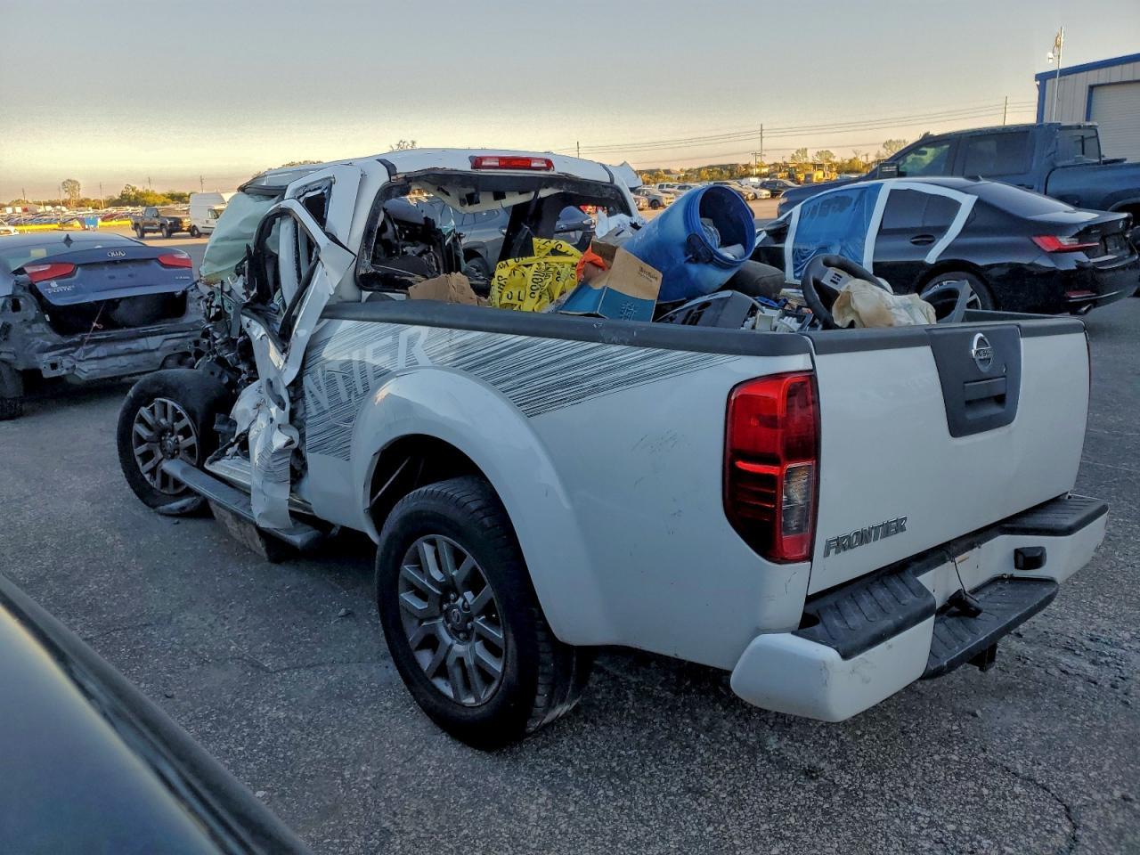 2012 NISSAN Frontier