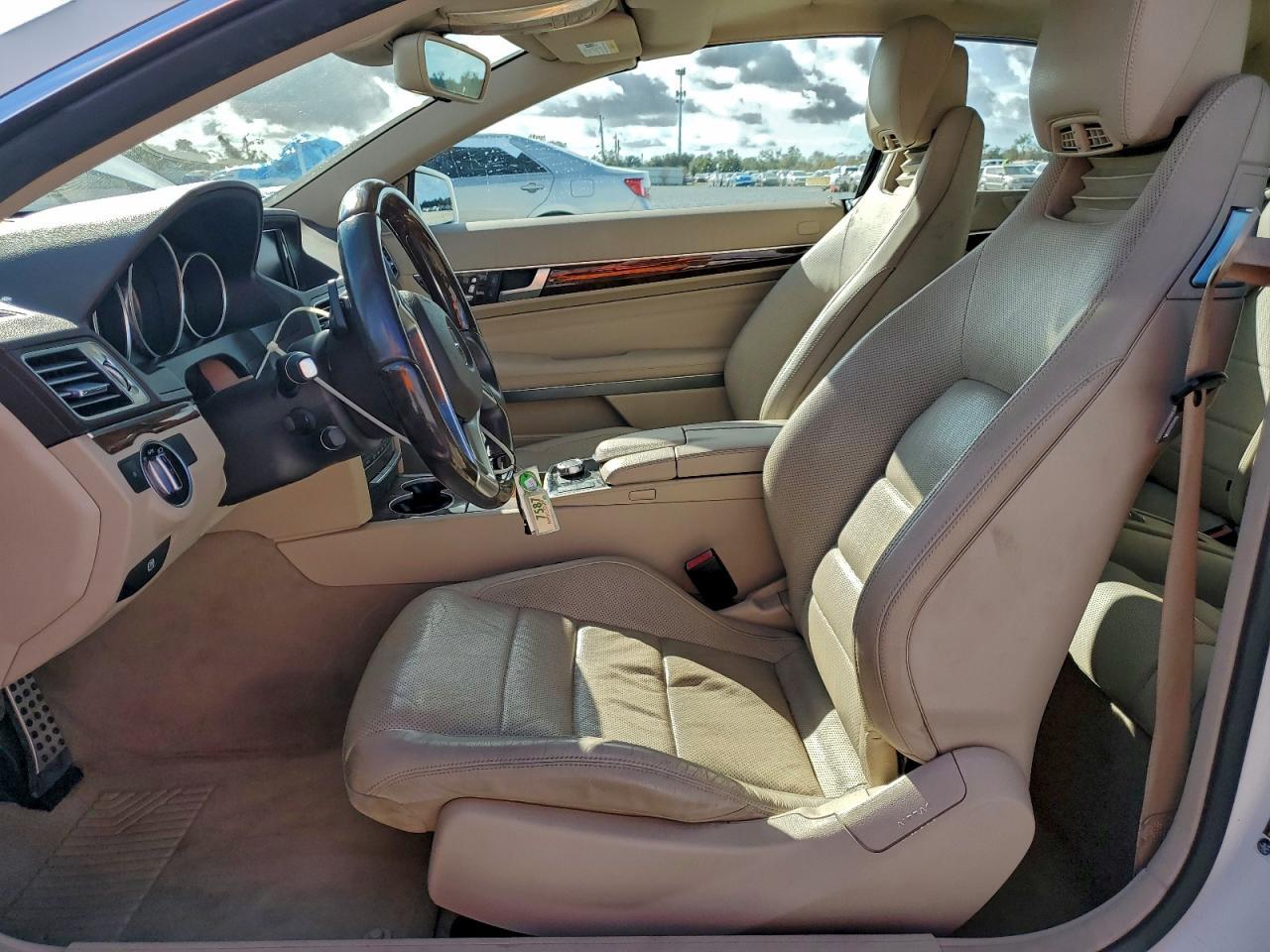2016 MERCEDES-BENZ E-Class