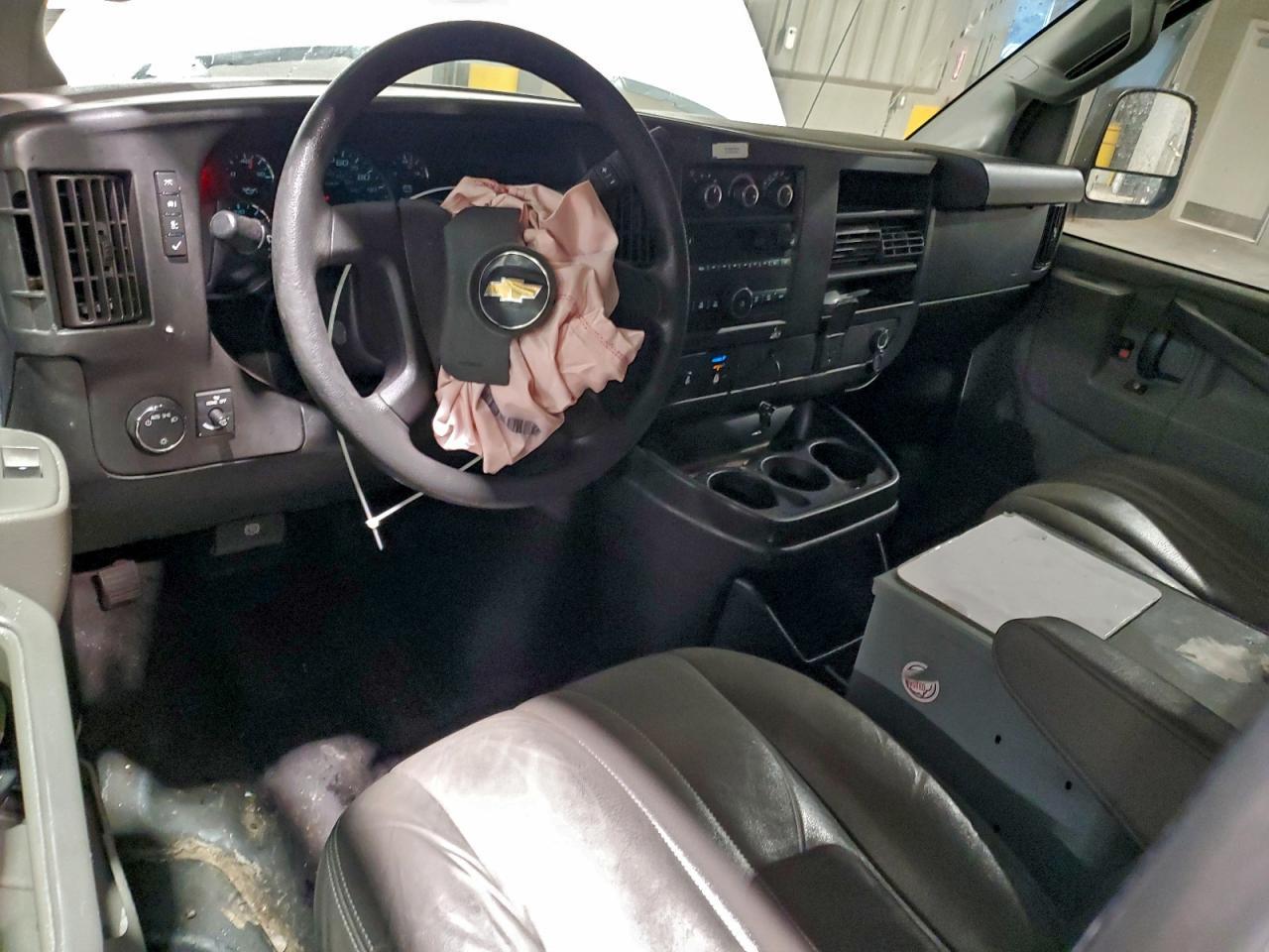 2017 CHEVROLET EXPRESS 2500