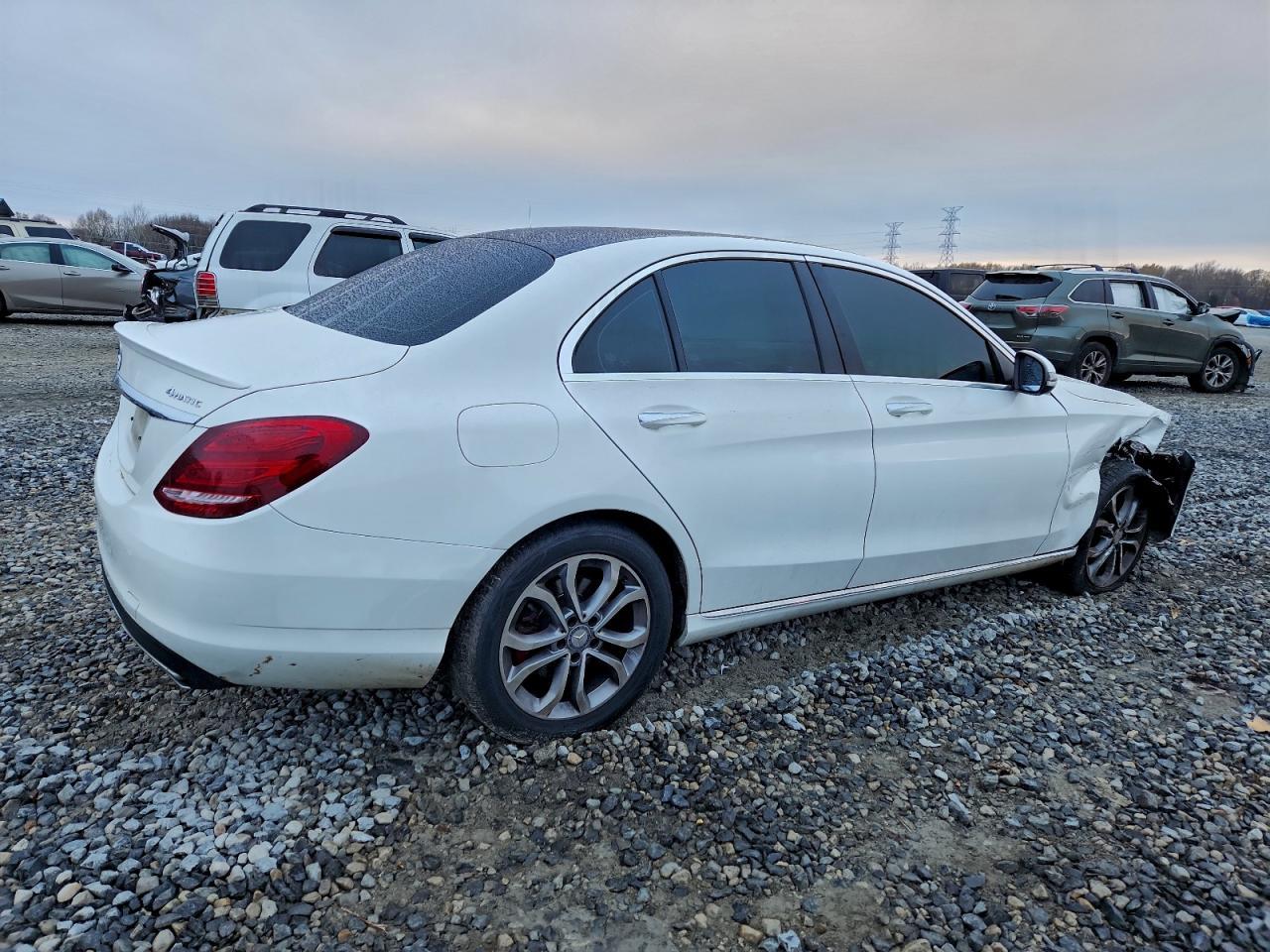 2016 MERCEDES-BENZ C-CLASS