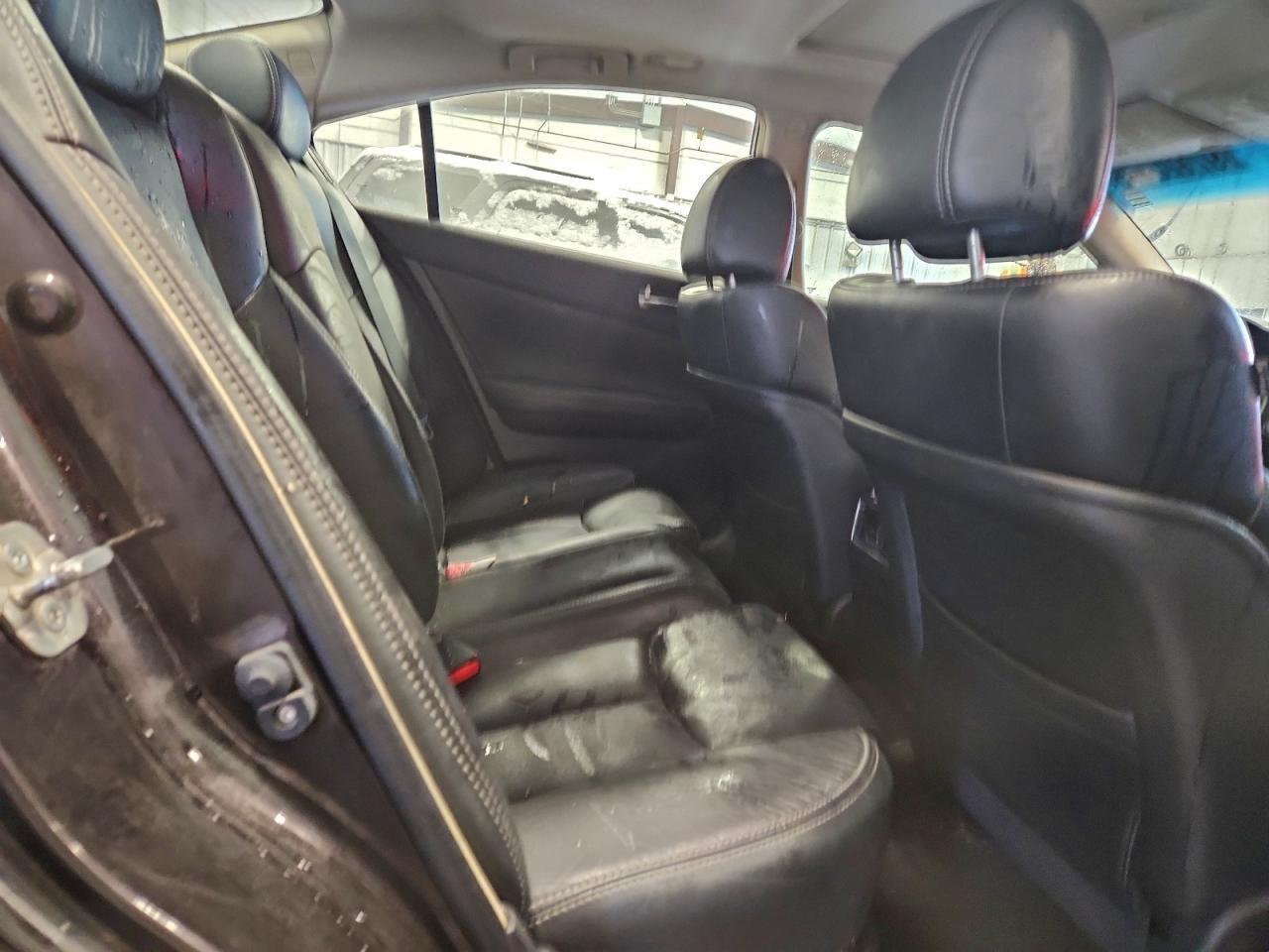 2011 NISSAN Maxima