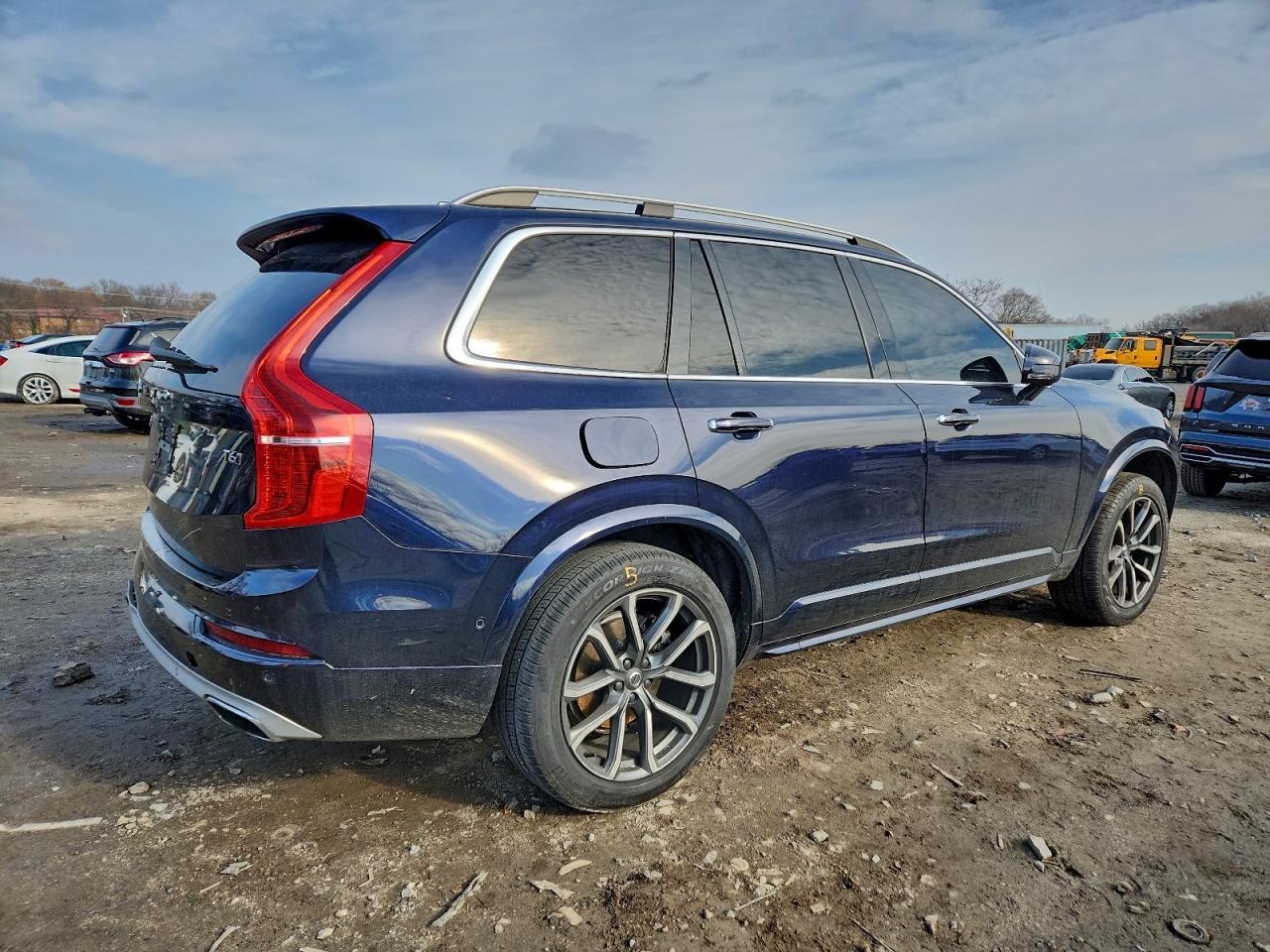2016 VOLVO XC90