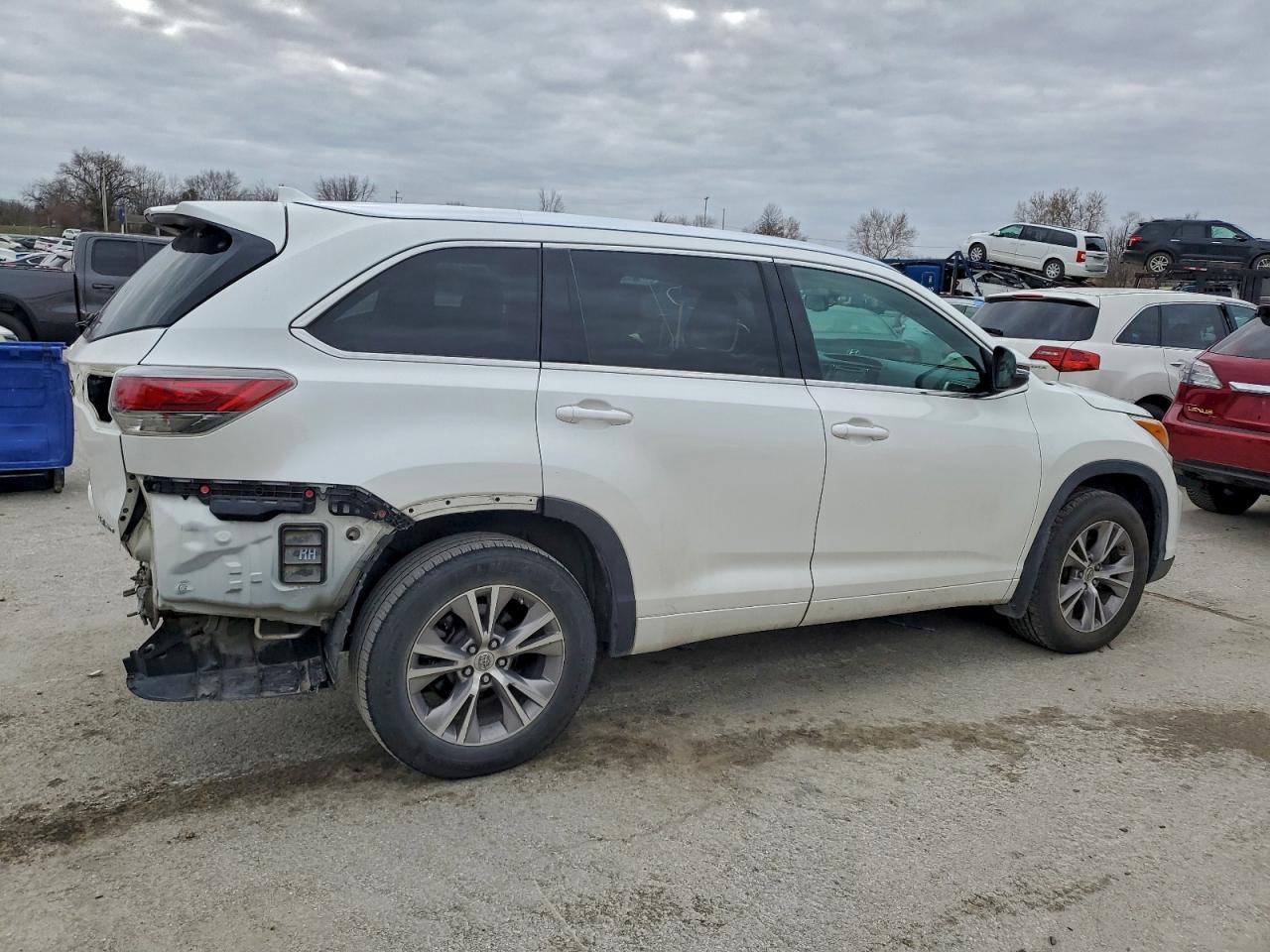 2015 TOYOTA HIGHLANDER