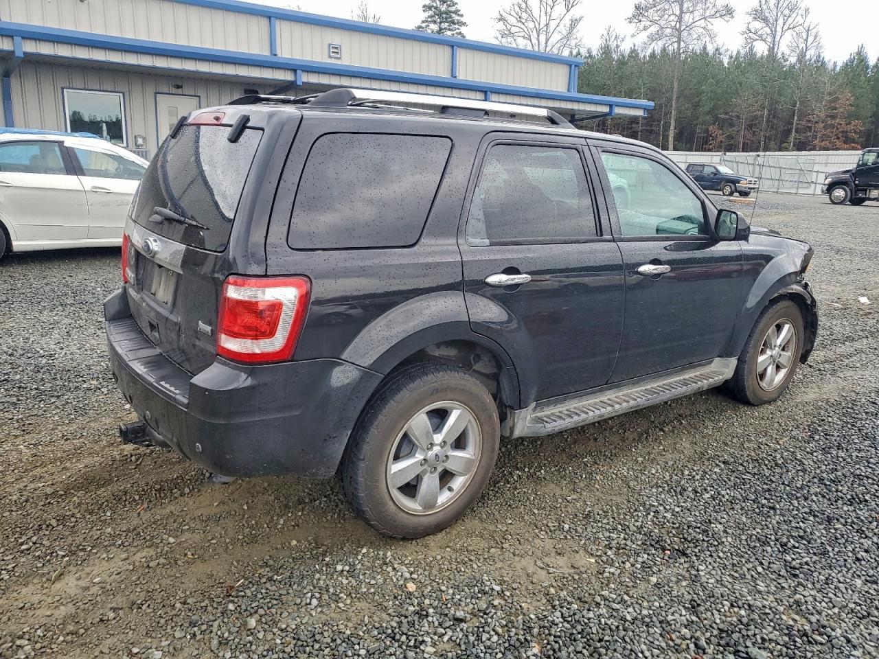 2011 FORD ESCAPE
