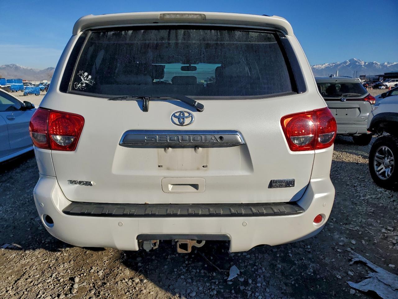 2008 TOYOTA Sequoia