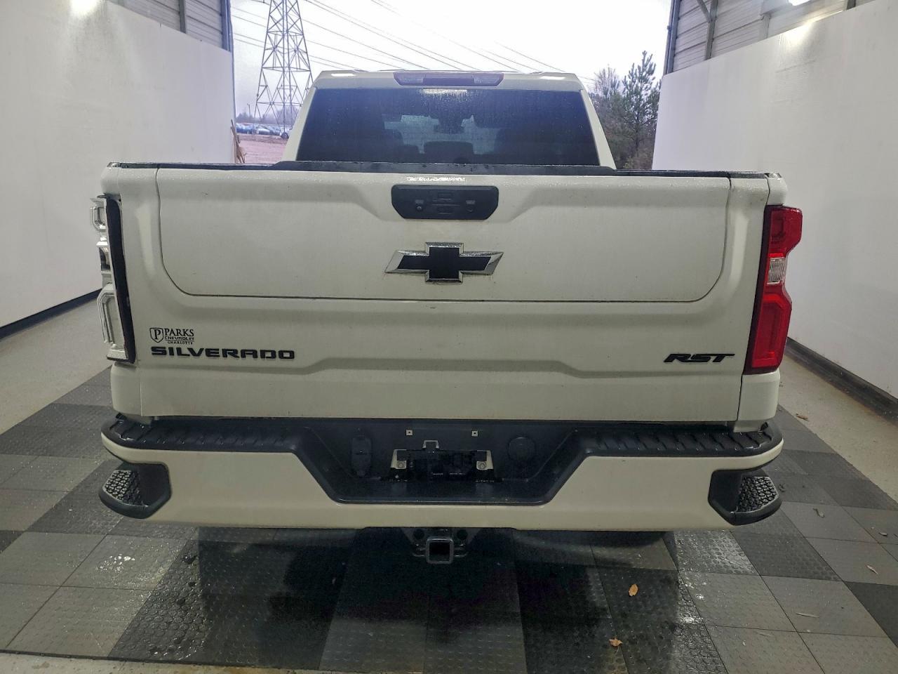 2023 CHEVROLET Silverado