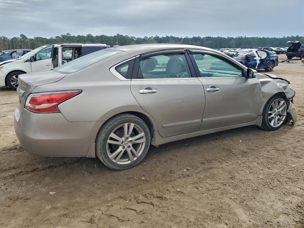 2015 NISSAN ALTIMA