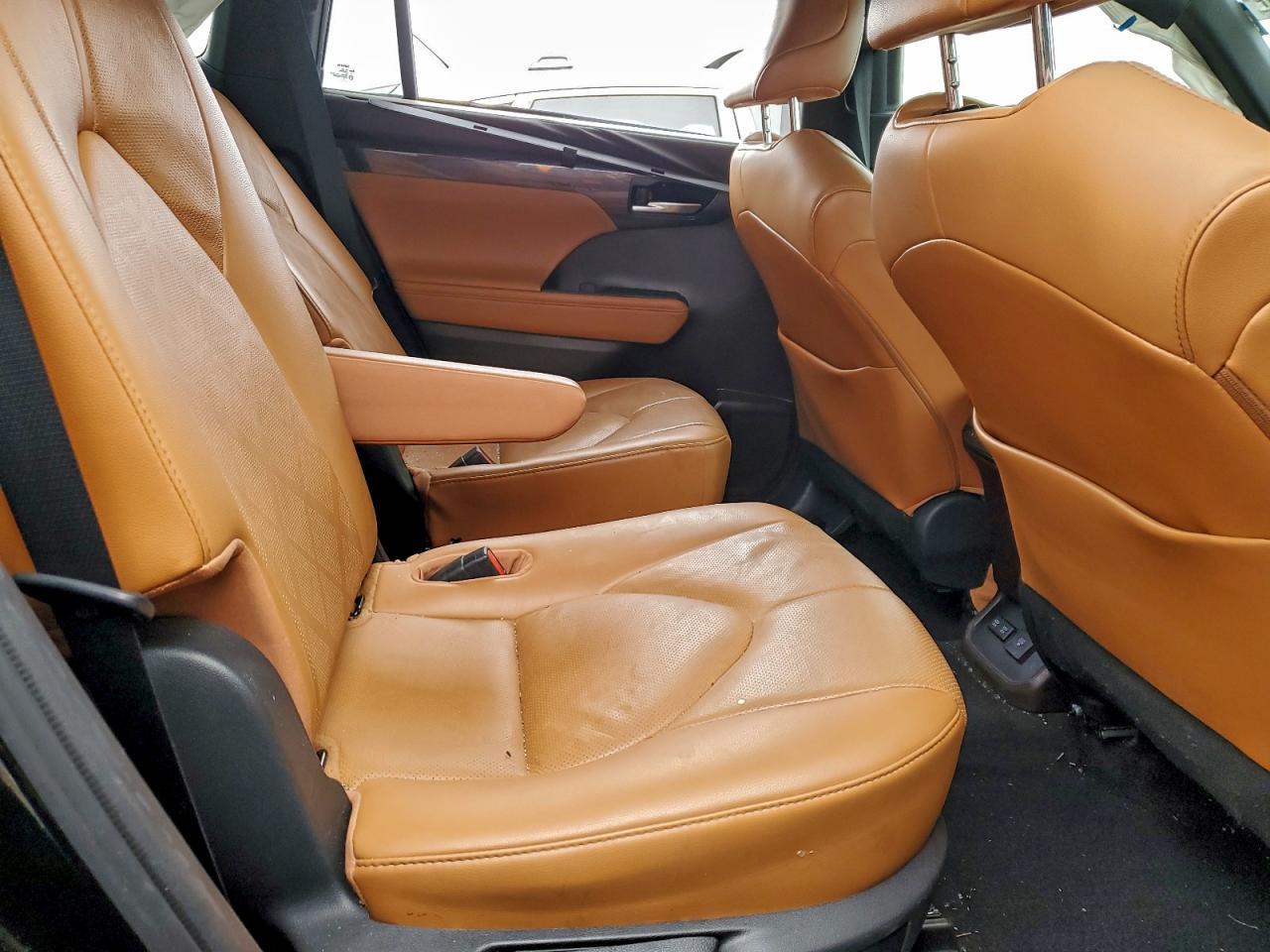 2021 TOYOTA HIGHLANDER