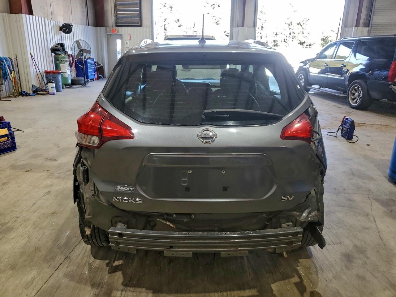 2018 NISSAN KICKS