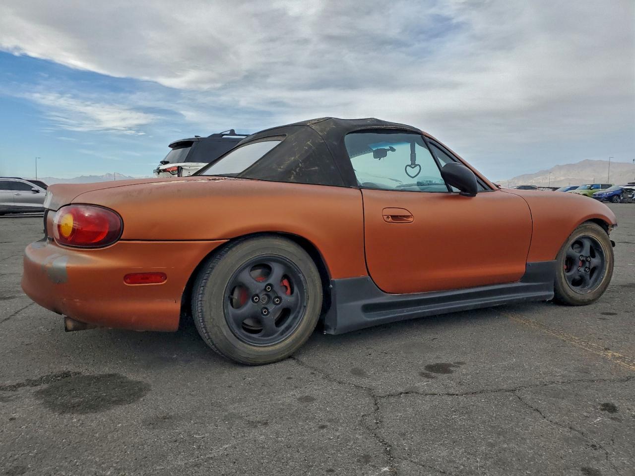 2000 MAZDA MX-5 Miata