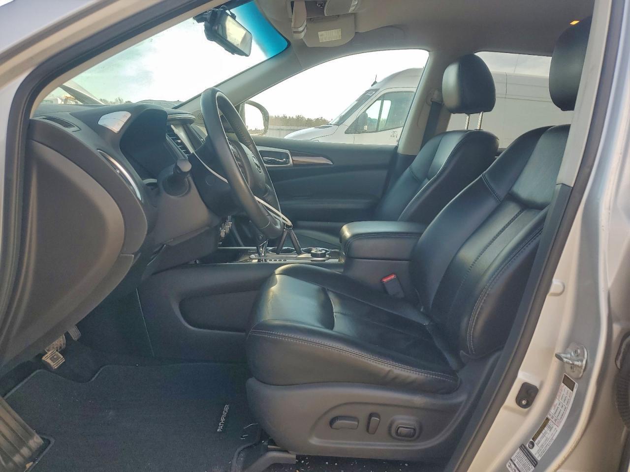 2015 NISSAN PATHFINDER