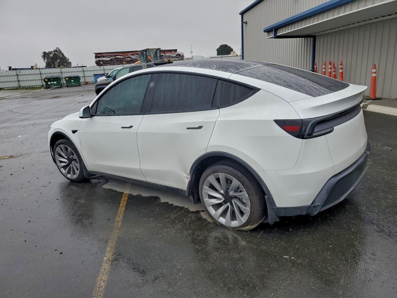 2026 TESLA MODEL Y