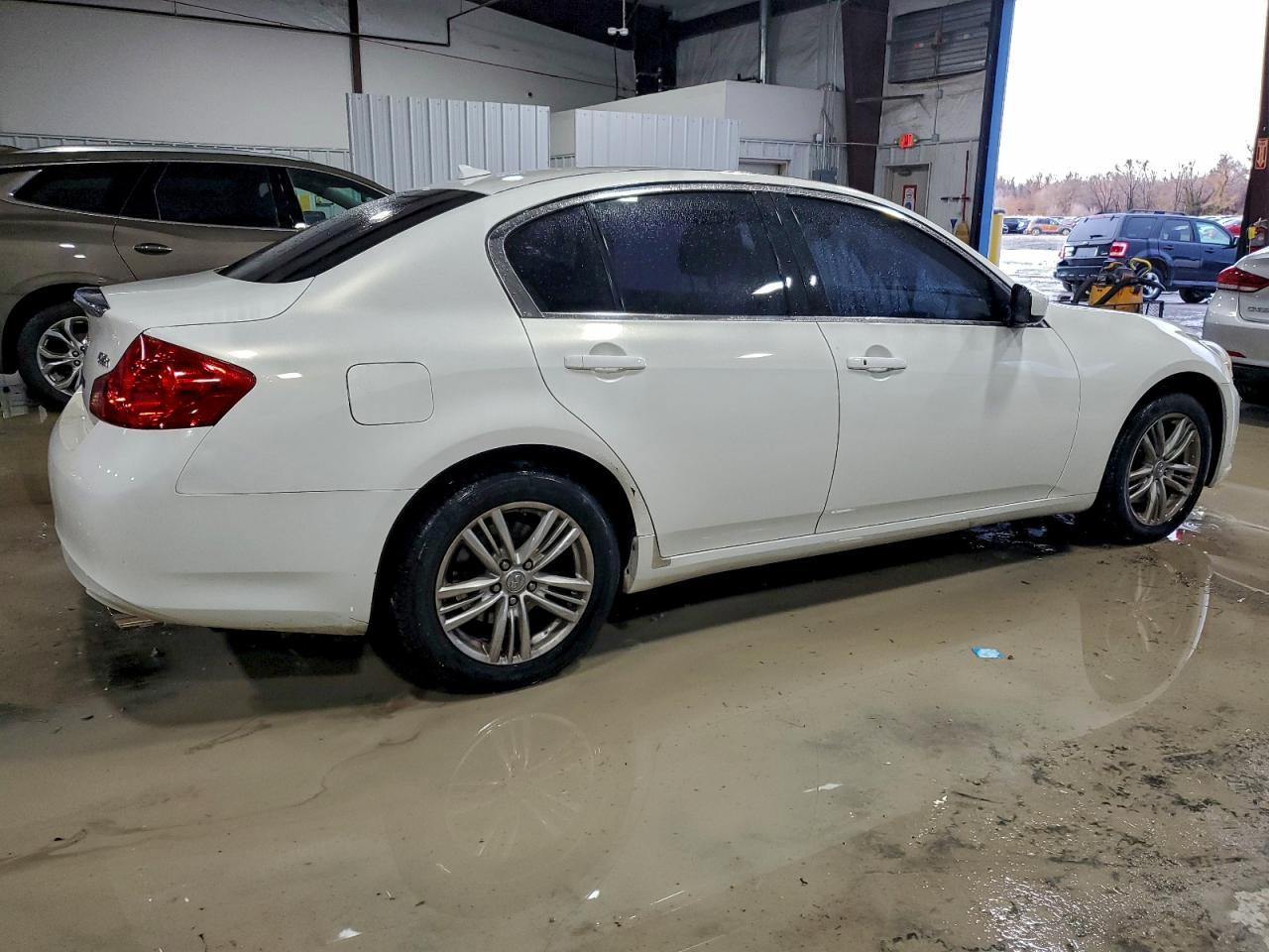 2012 INFINITI G25