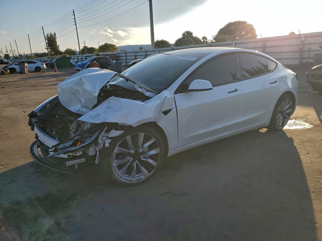 2025 TESLA MODEL 3