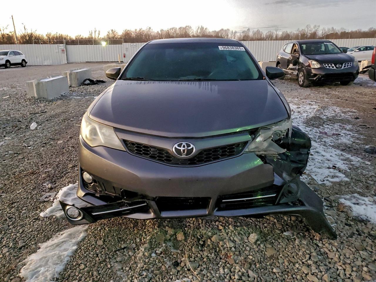 2014 TOYOTA CAMRY