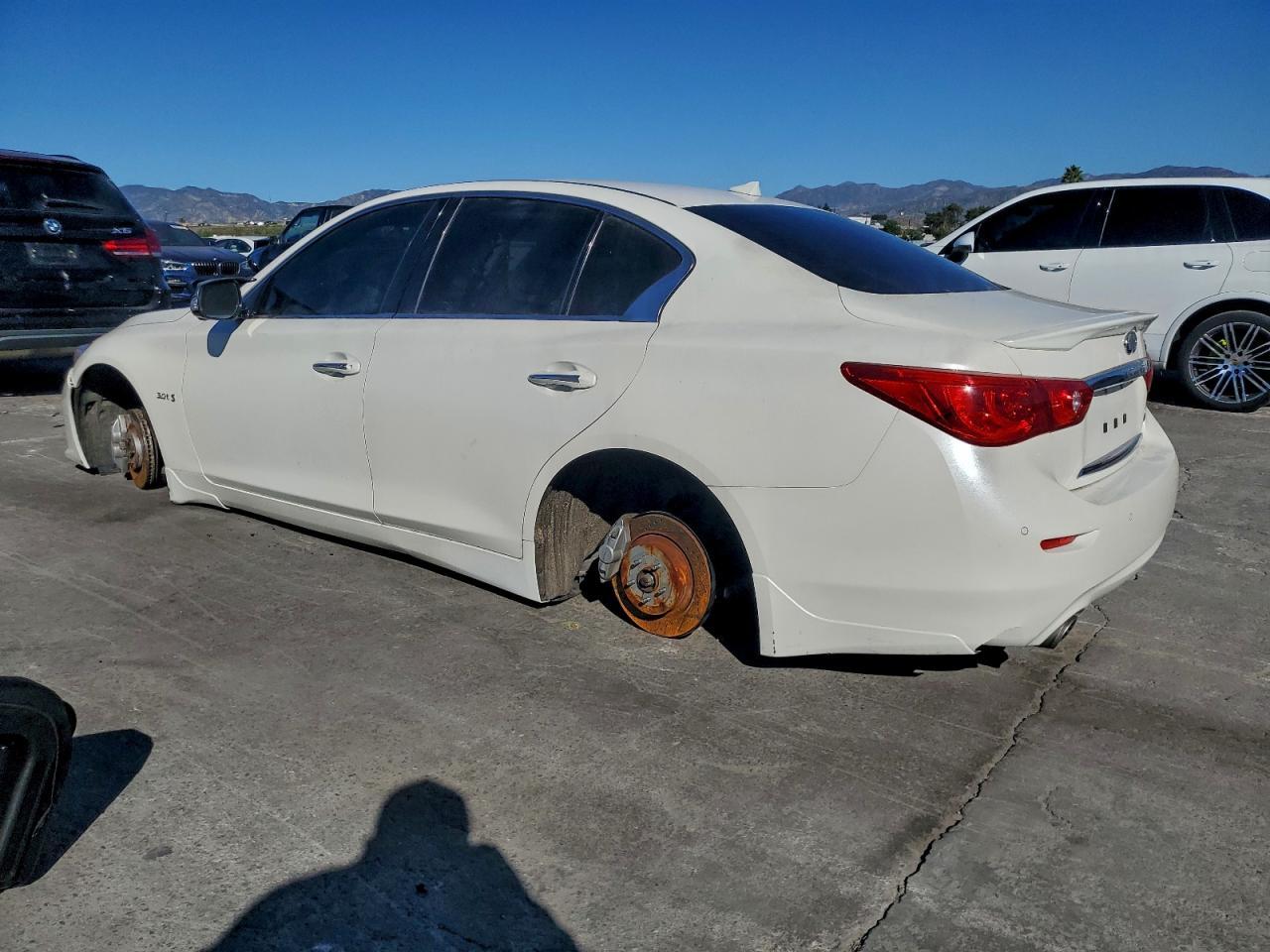 2016 INFINITI Q50