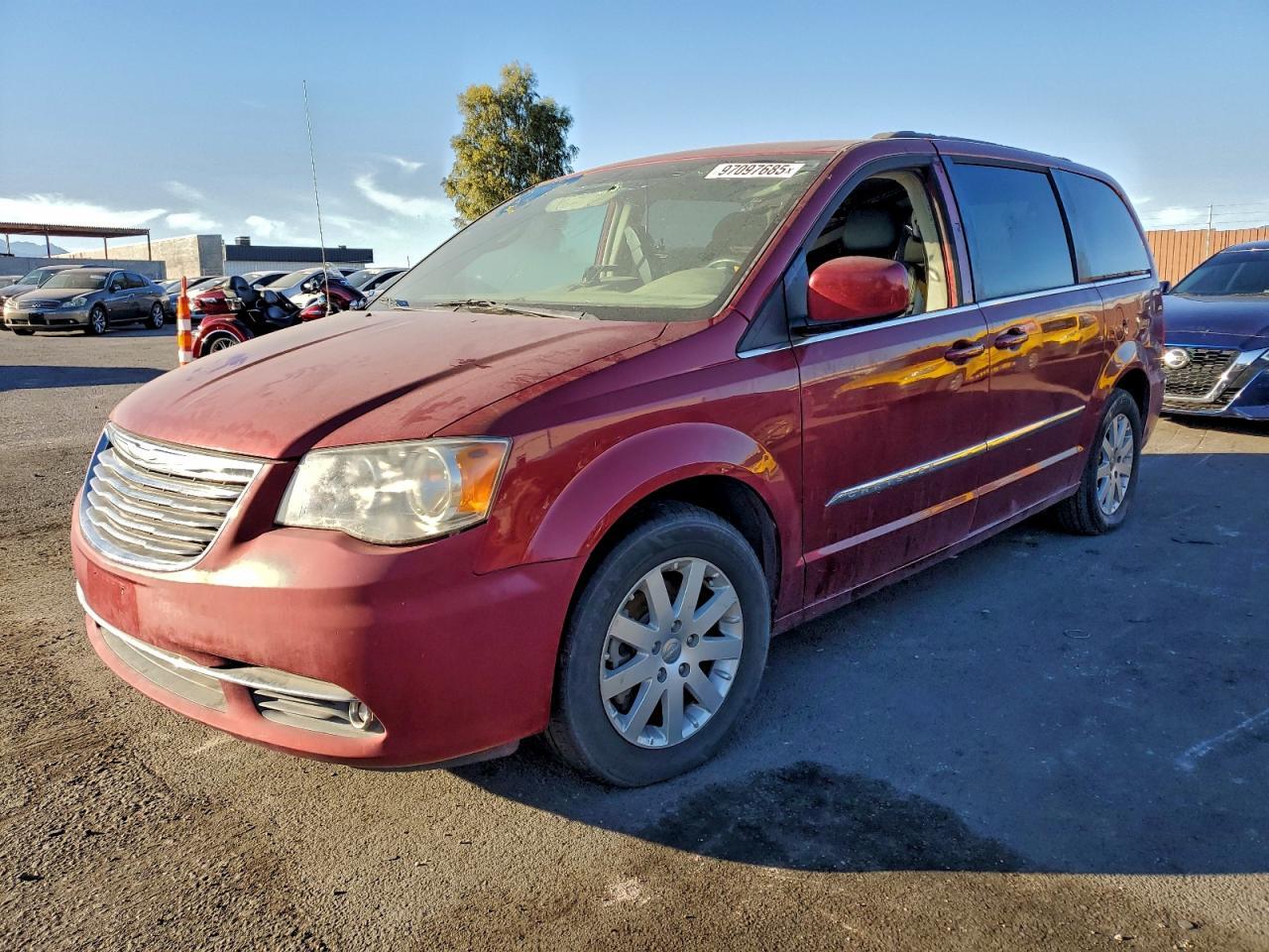 2014 CHRYSLER Town & Country
