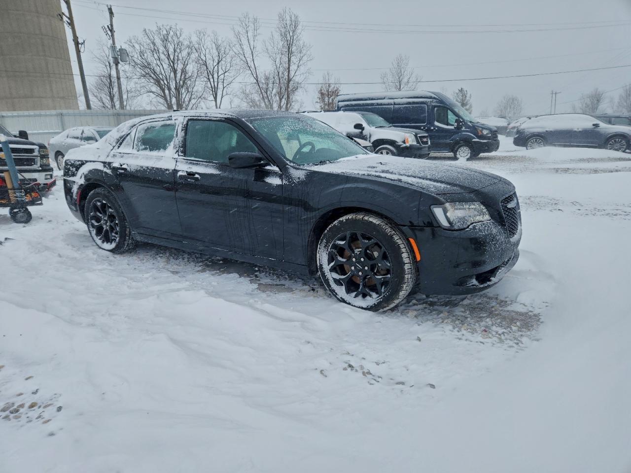 2019 CHRYSLER 300