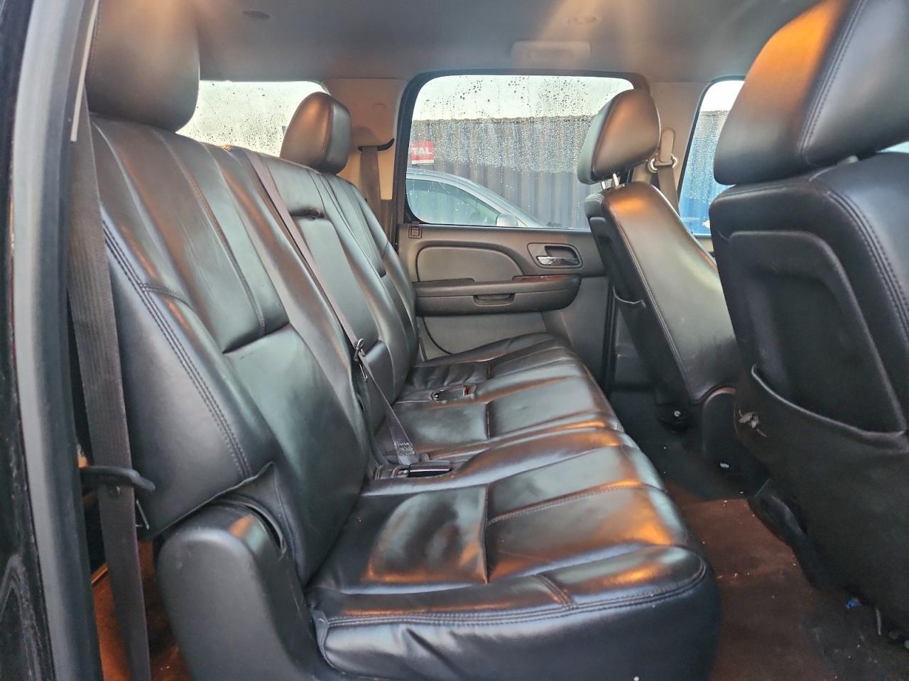 2014 CHEVROLET Suburban