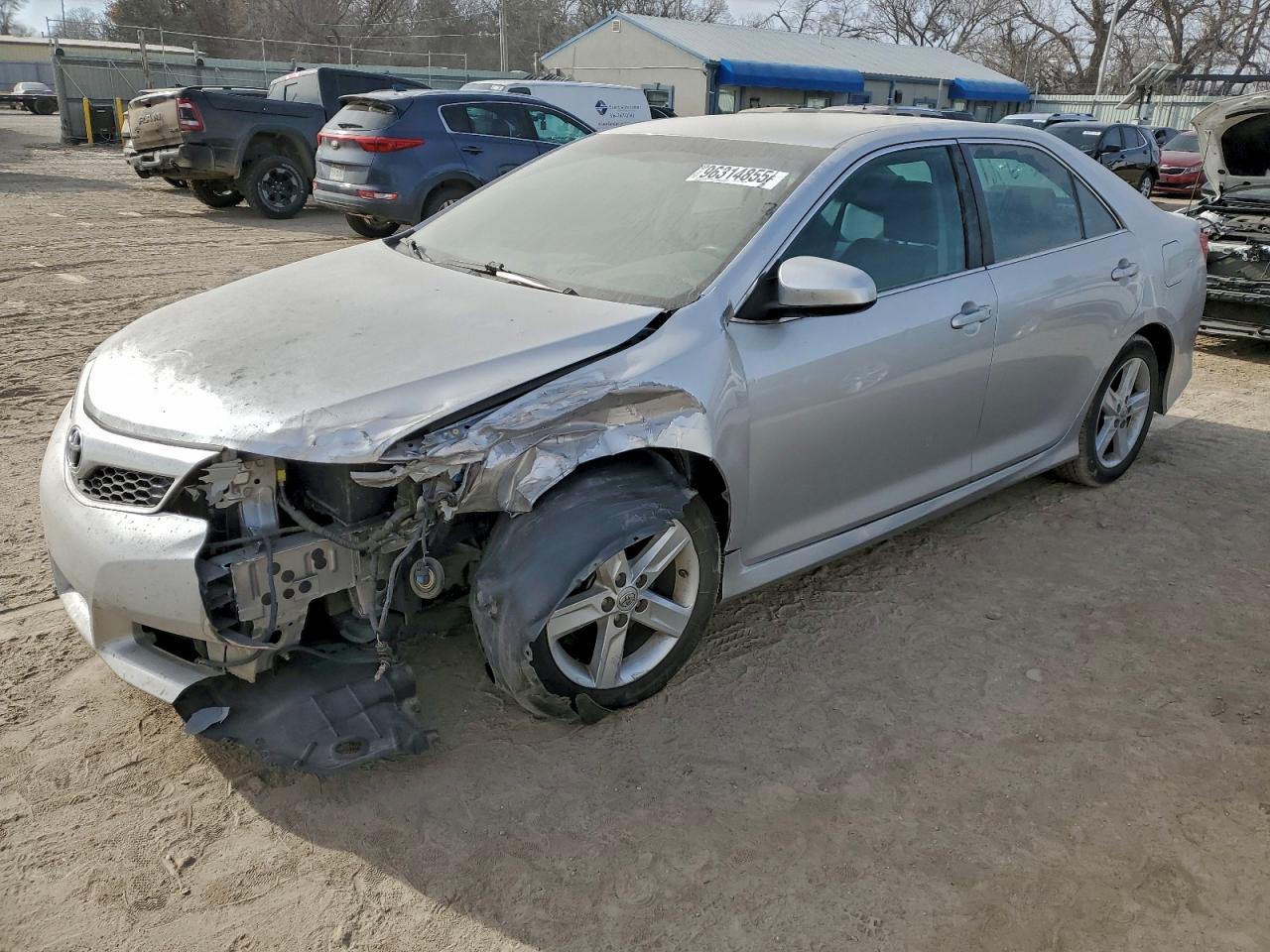 2013 TOYOTA CAMRY