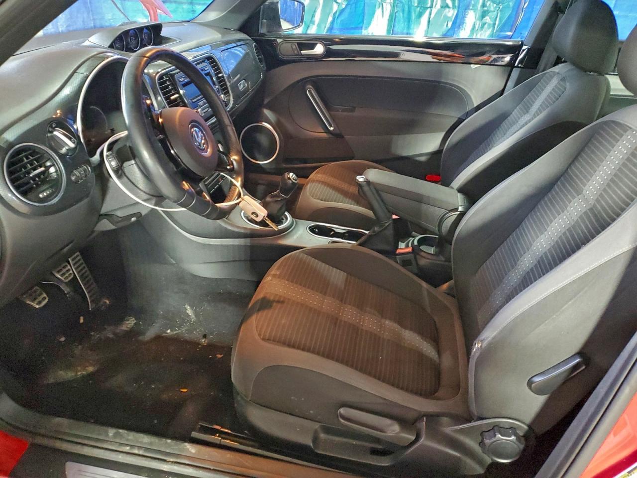 2013 VOLKSWAGEN Beetle