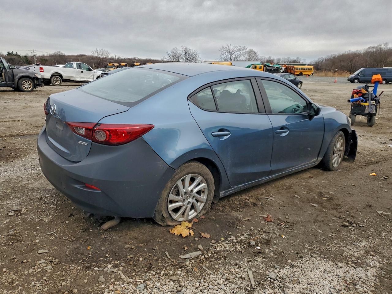 2015 MAZDA 3