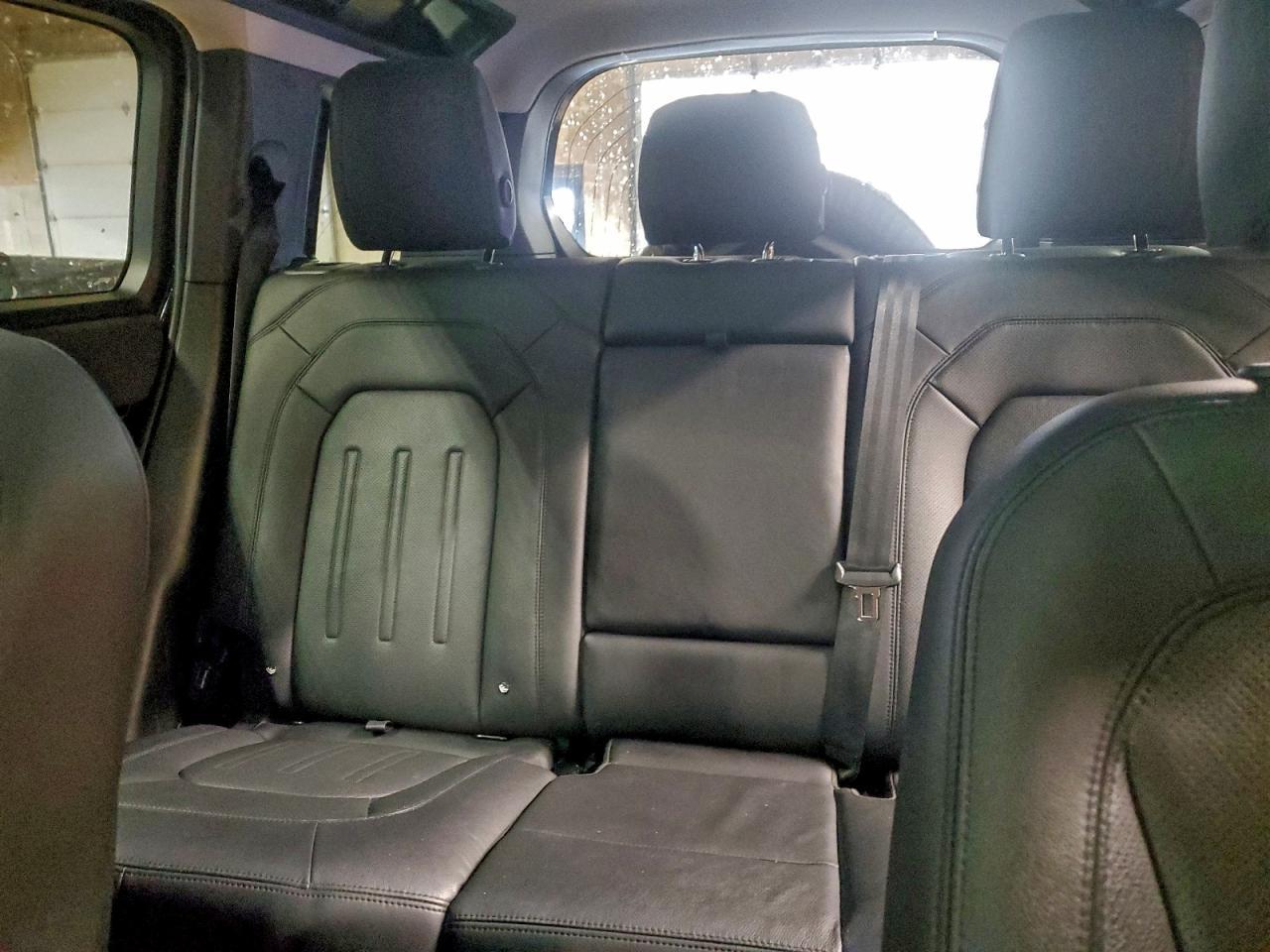2022 LAND ROVER Defender