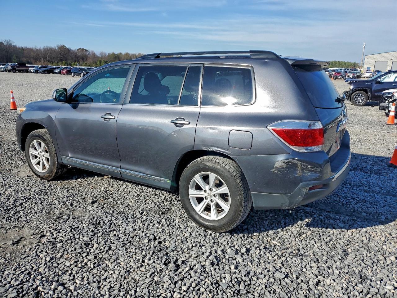 2011 TOYOTA HIGHLANDER