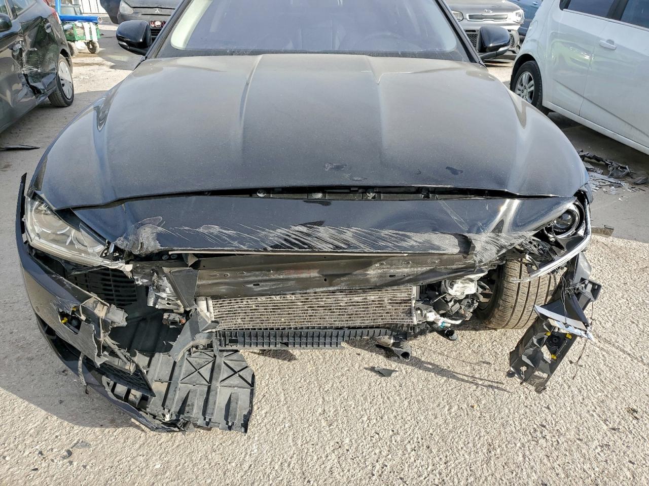 2017 JAGUAR XE