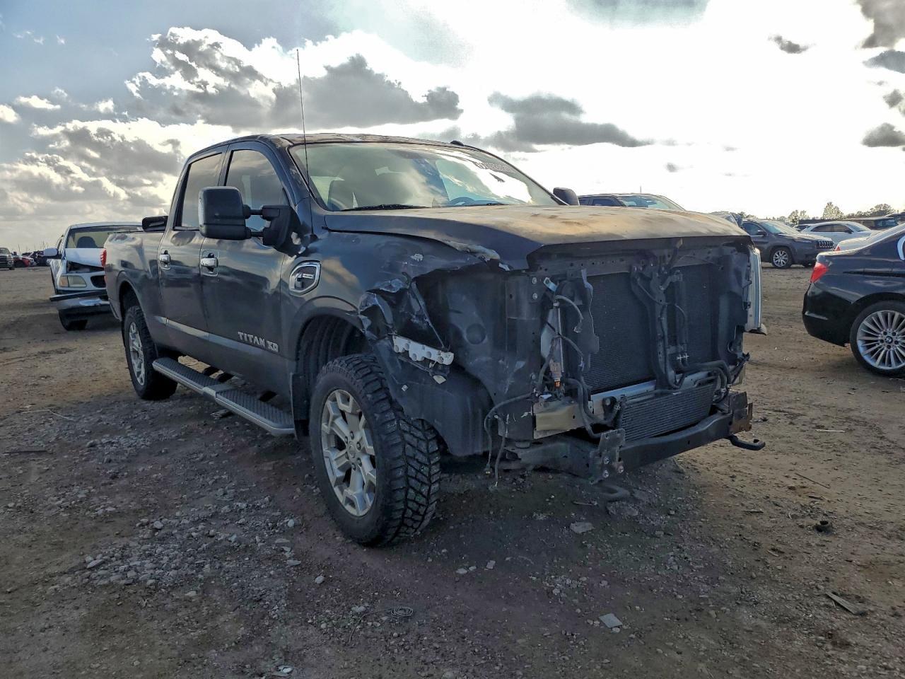 2017 NISSAN Titan