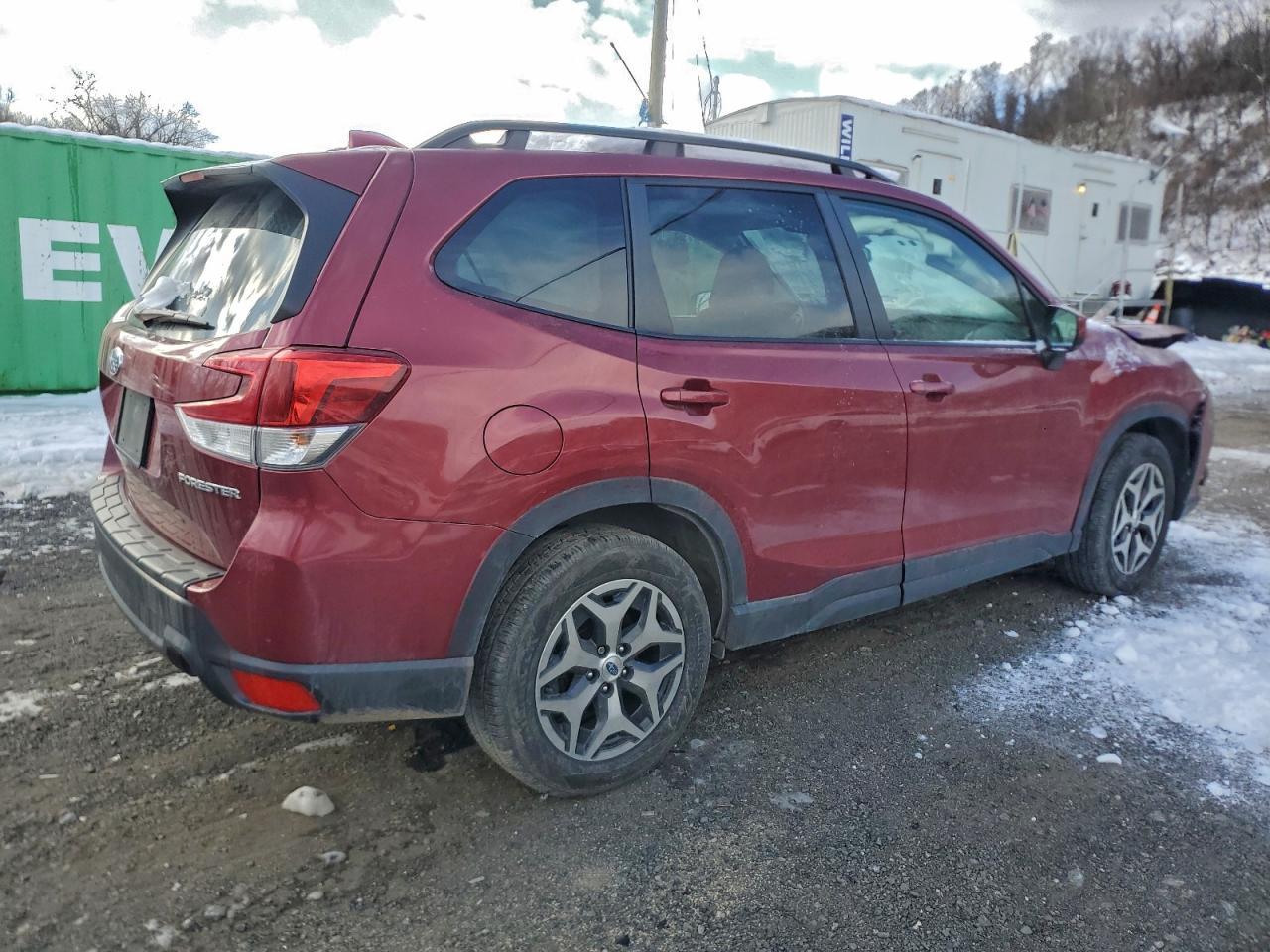 2023 SUBARU FORESTER