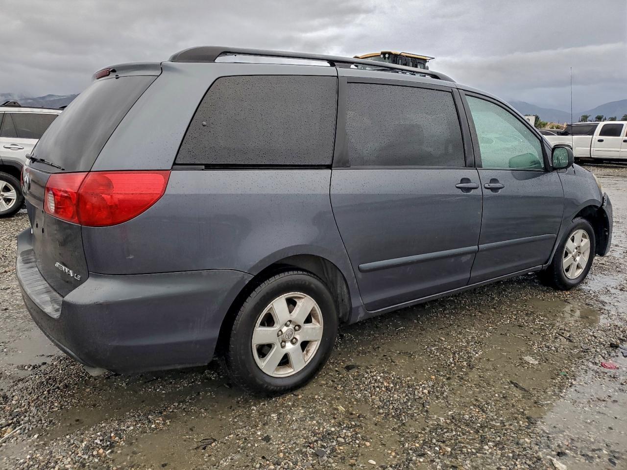 2006 TOYOTA SIENNA