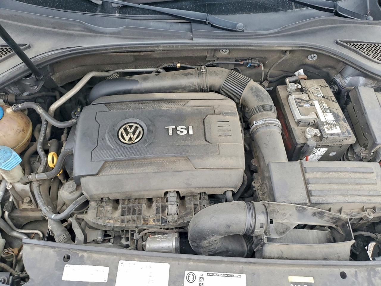 2016 VOLKSWAGEN Passat