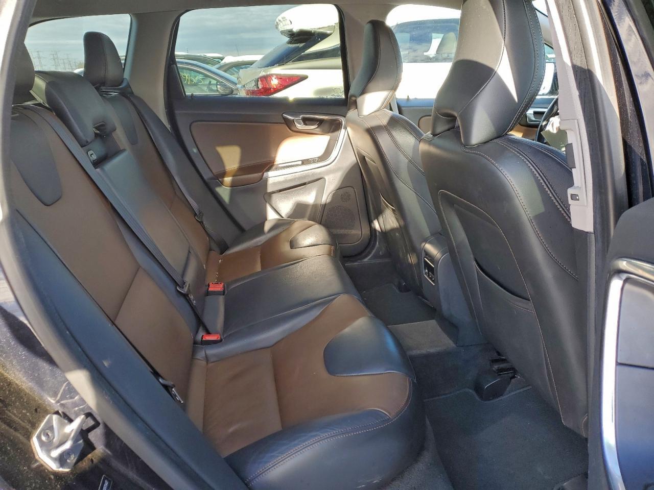 2017 VOLVO XC60