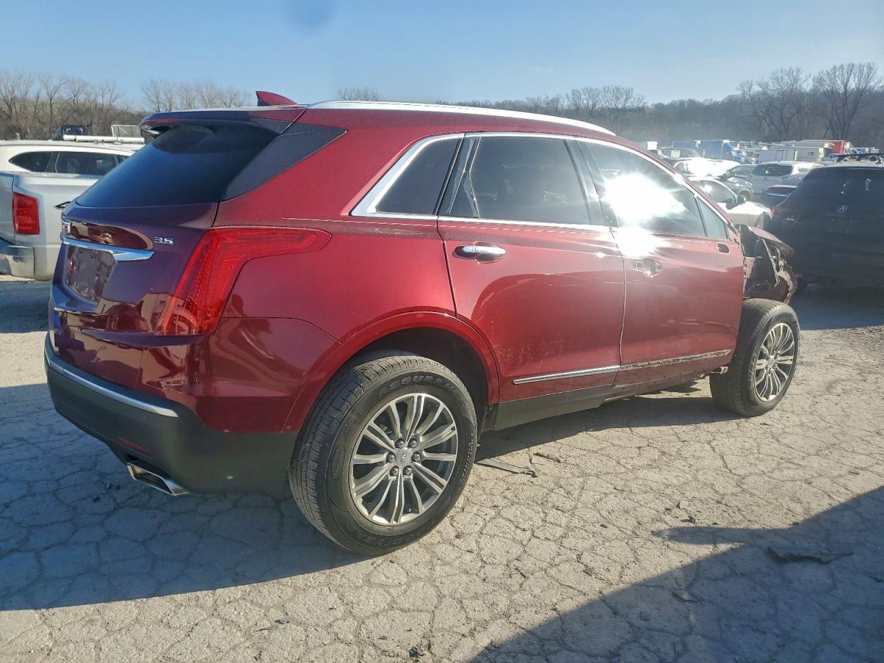 2017 CADILLAC XT5