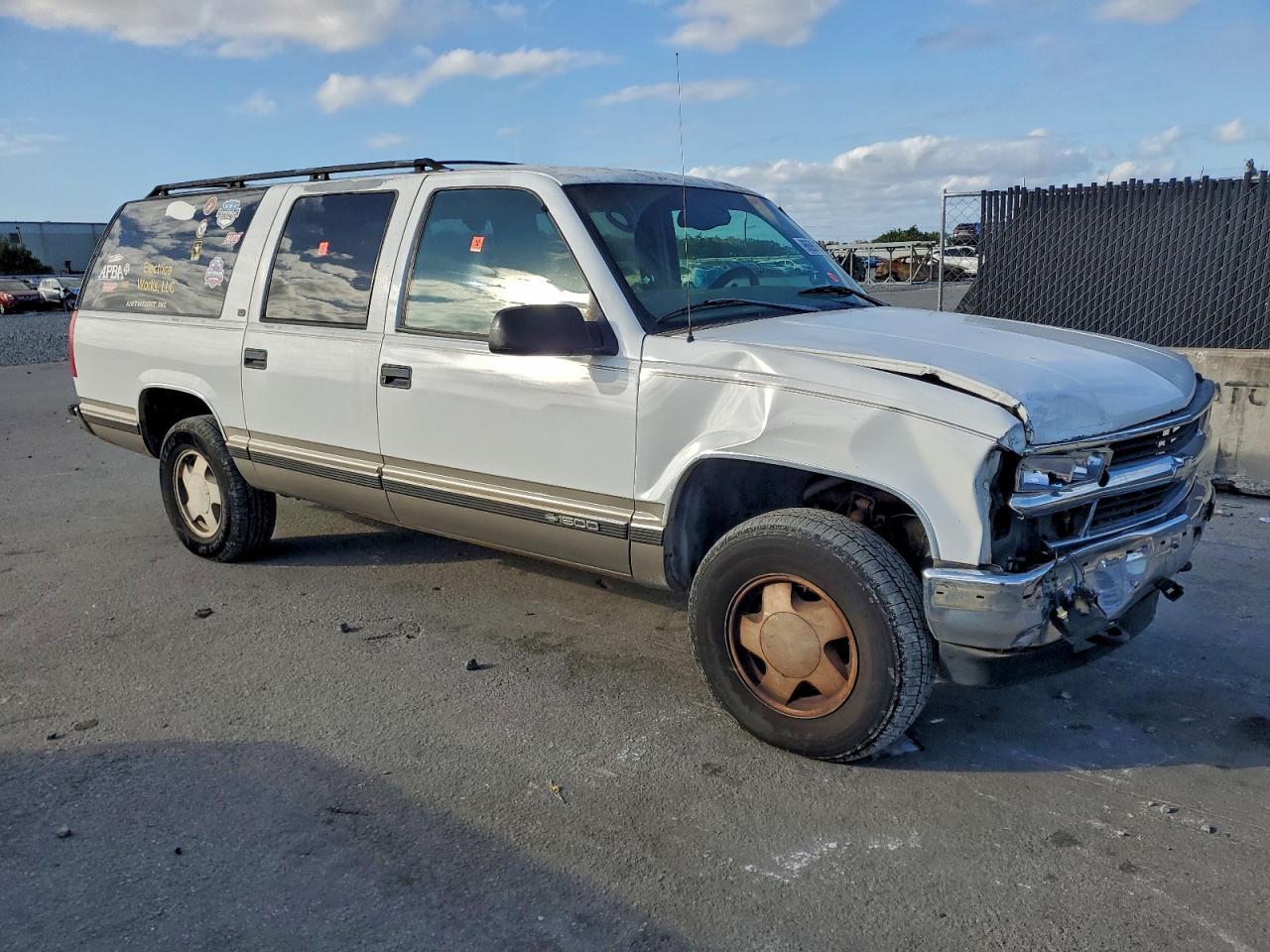 1999 CHEVROLET Suburban