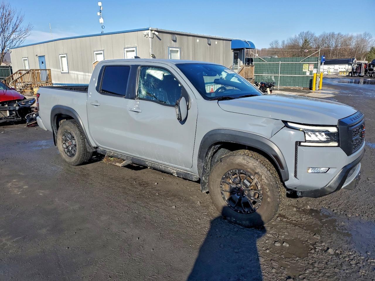 2023 NISSAN Frontier