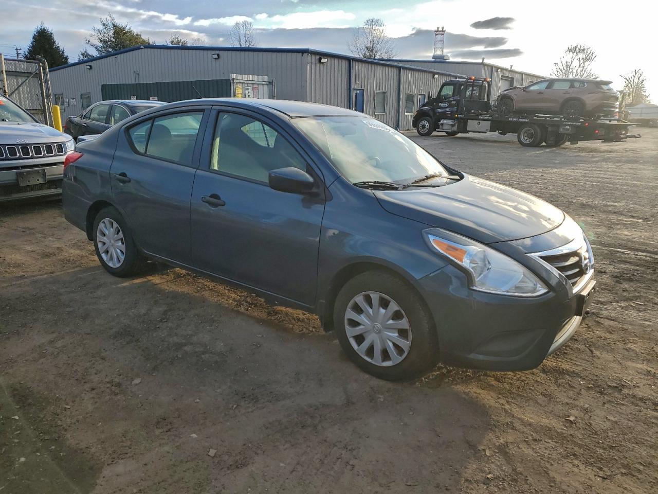 2017 NISSAN VERSA