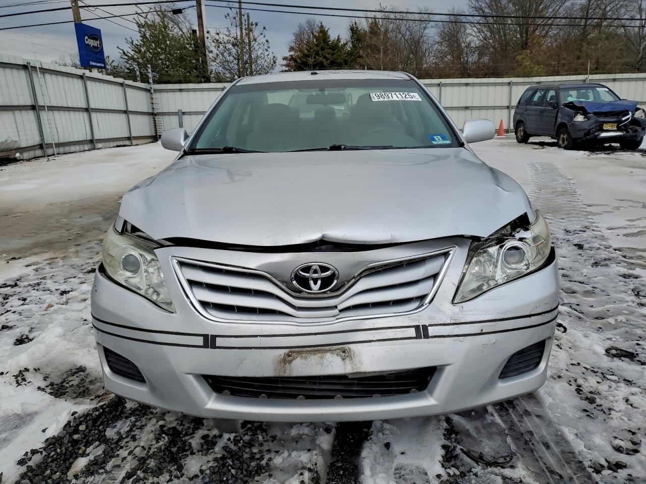 2011 TOYOTA CAMRY