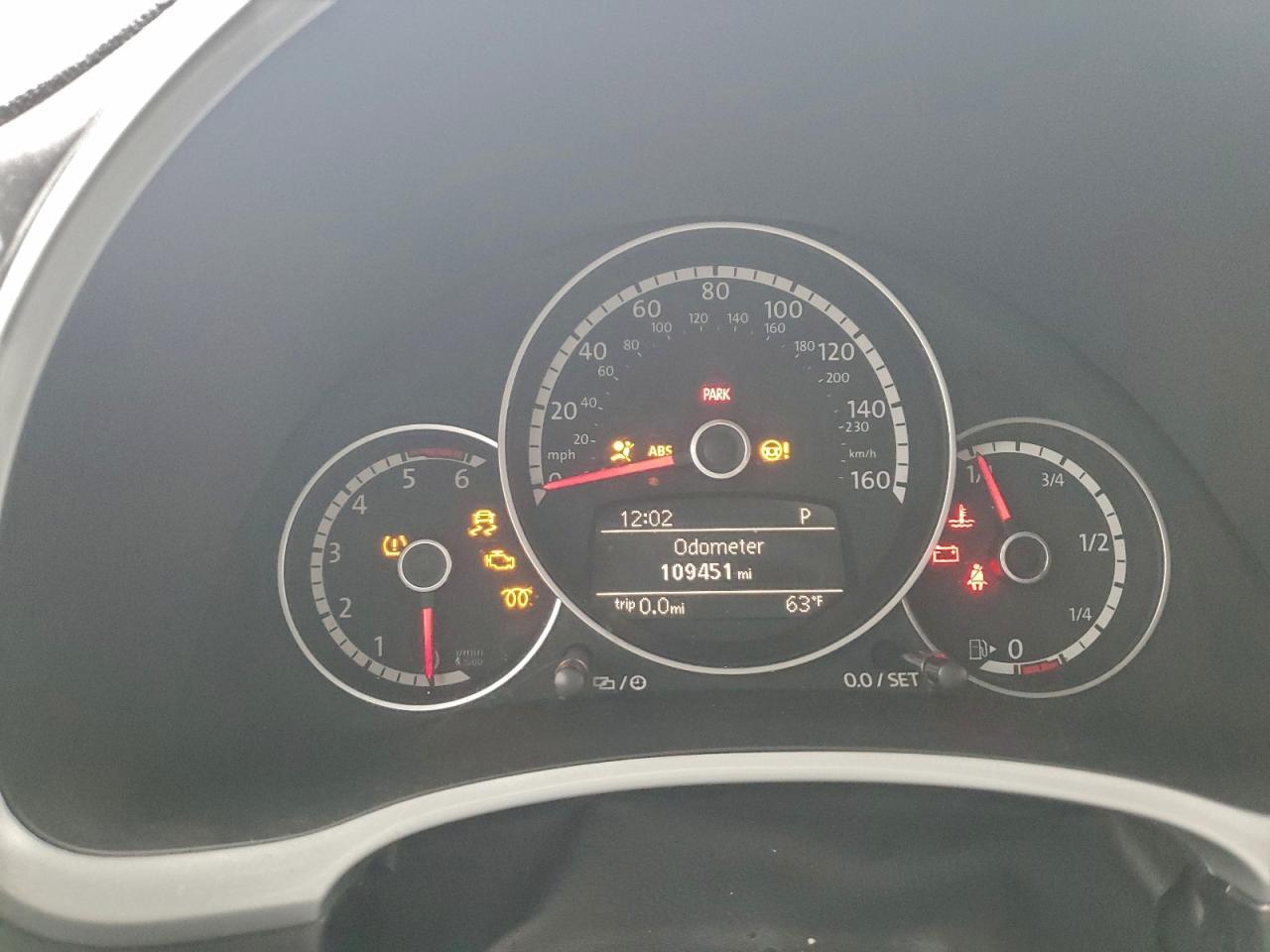 2015 VOLKSWAGEN Beetle
