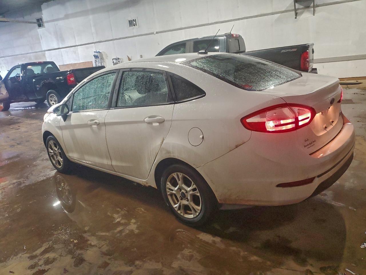 2015 FORD Fiesta