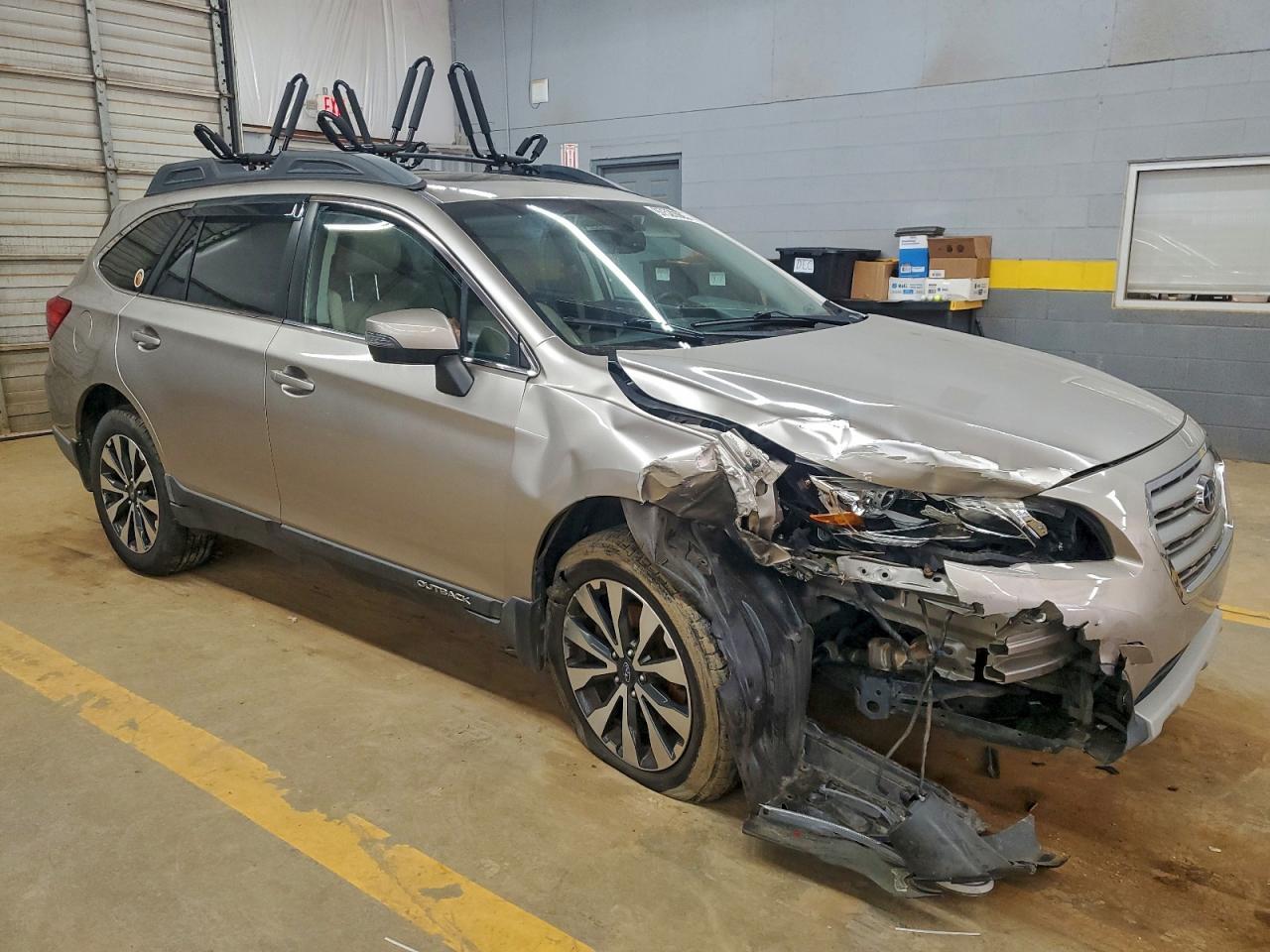 2015 SUBARU Outback