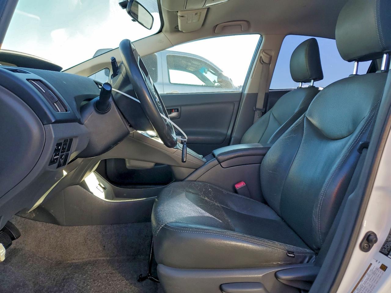 2011 TOYOTA PRIUS