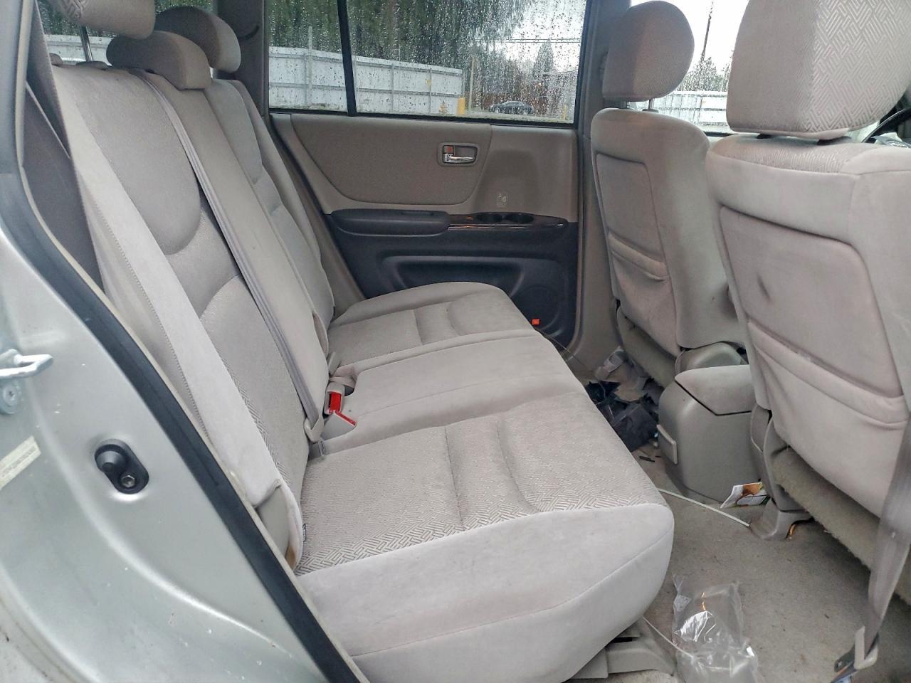 2001 TOYOTA HIGHLANDER