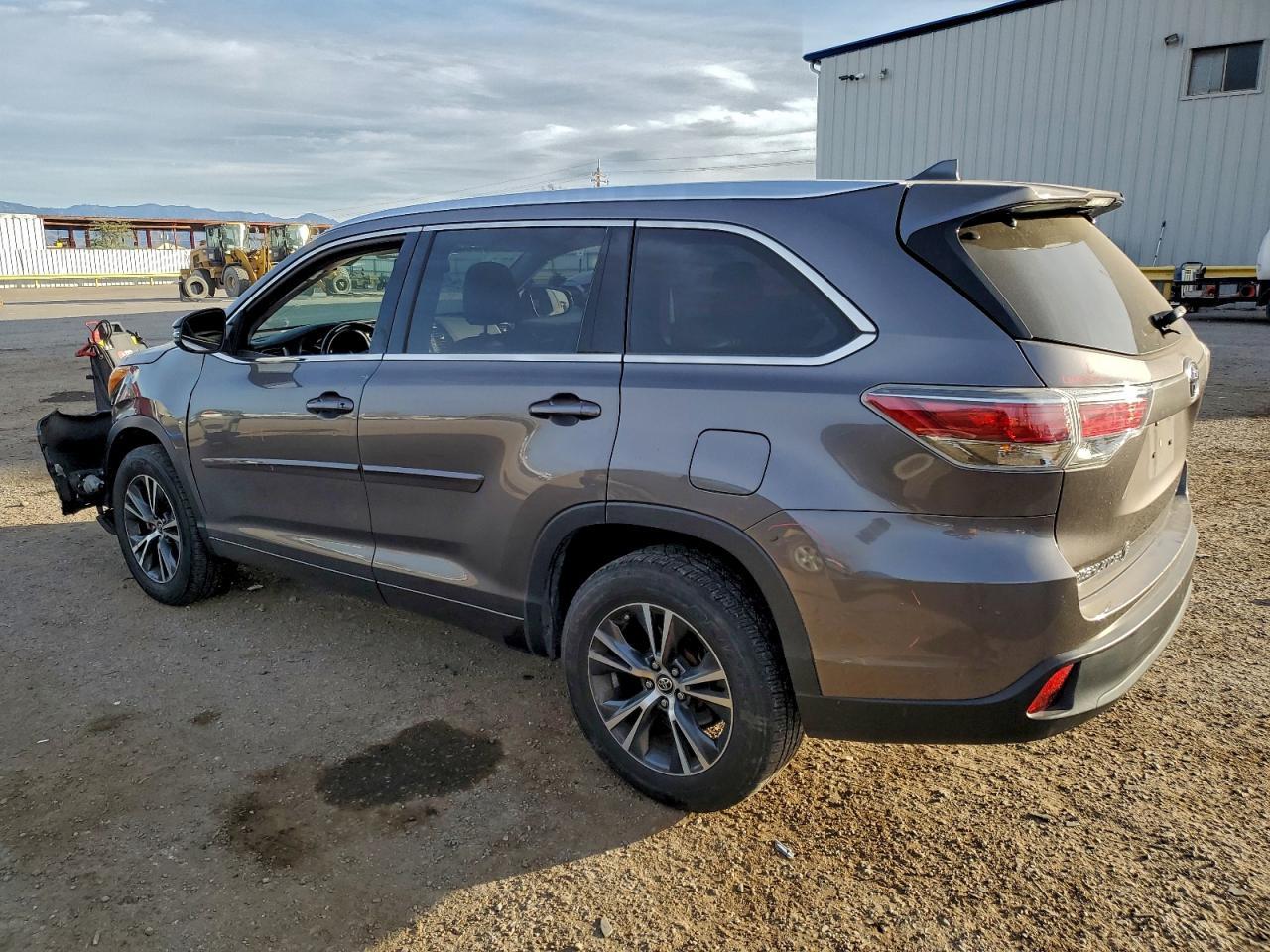 2016 TOYOTA HIGHLANDER