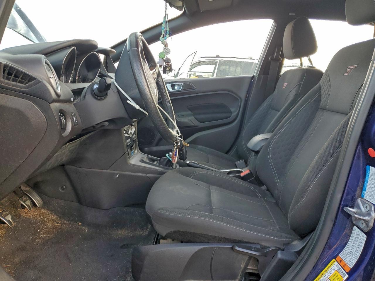 2016 FORD Fiesta