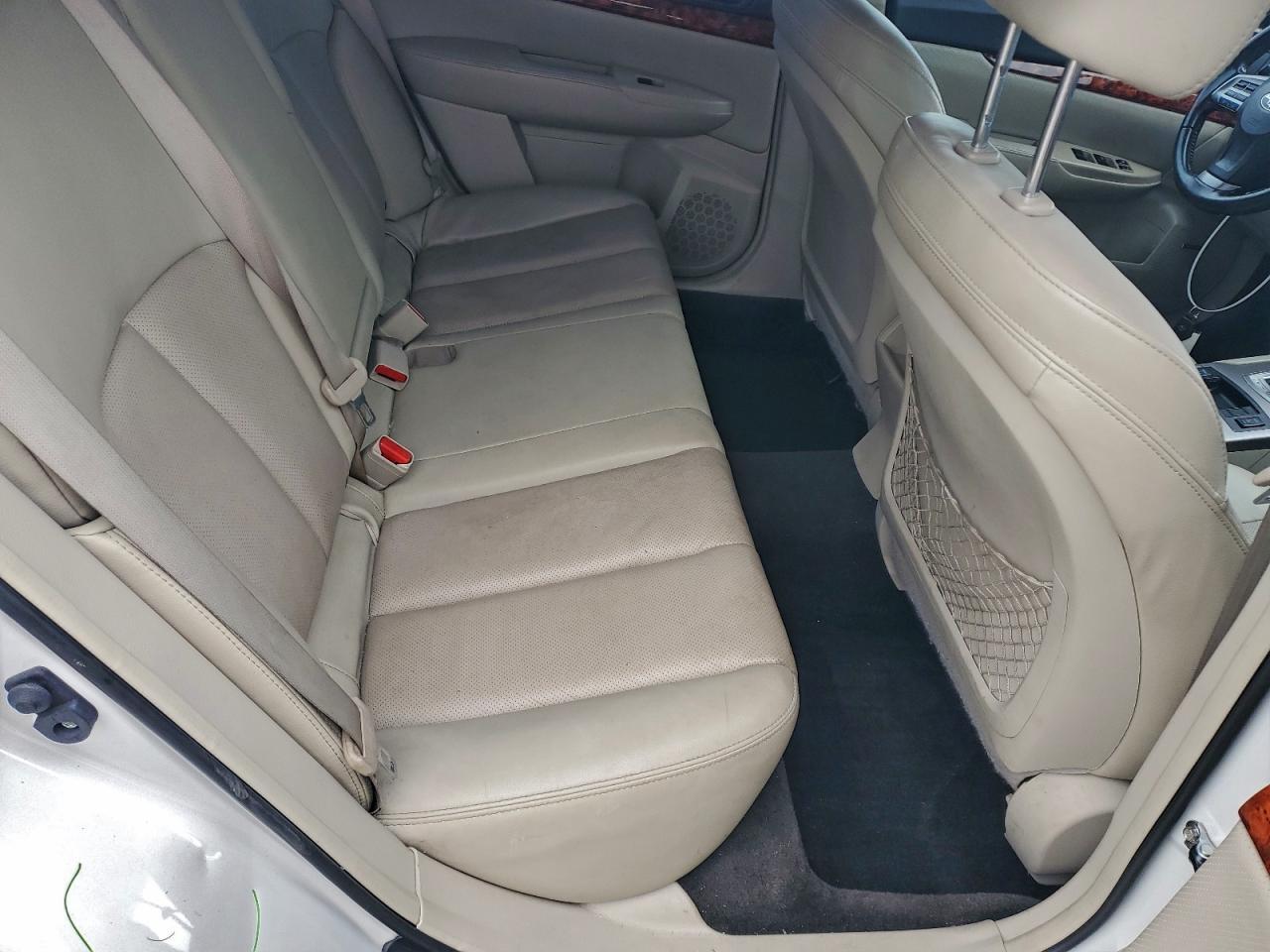 2012 SUBARU Legacy