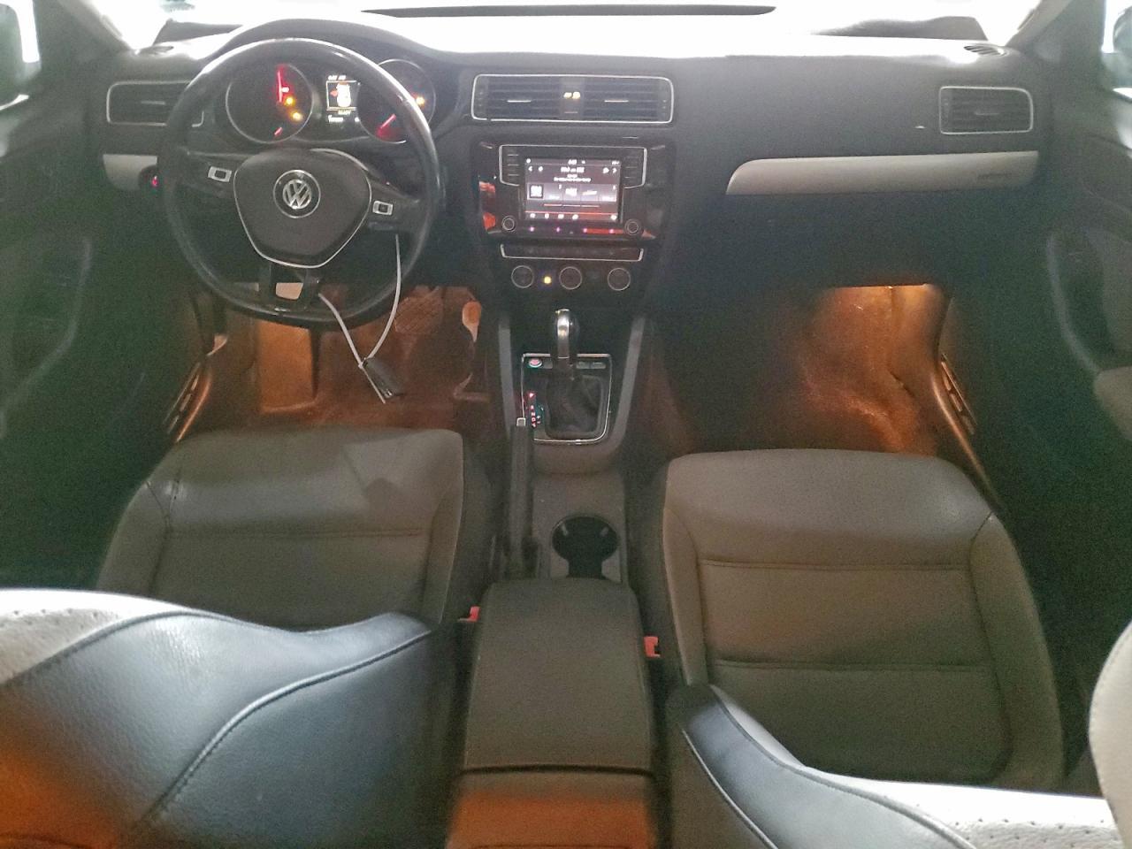 2016 VOLKSWAGEN JETTA