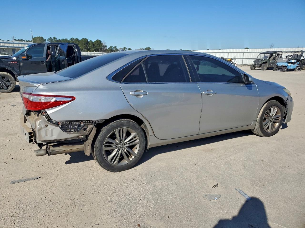 2016 TOYOTA CAMRY