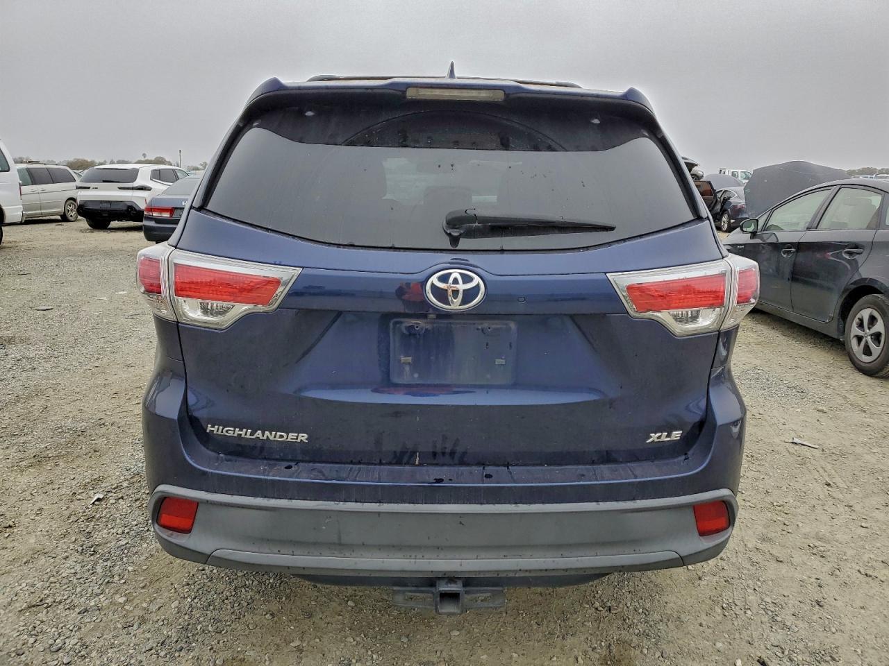 2016 TOYOTA HIGHLANDER